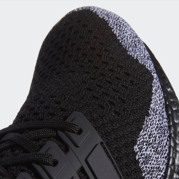 adidas UltraBOOST 1.0 Oreo Toe - Picture 6 of 9